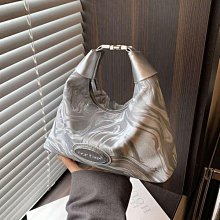 銀色包包 高級感迷你小包包女2024新款潮夏季單肩斜挎包流行百搭手提小方包-李李 韓國女裝 歷史價格詳細信息