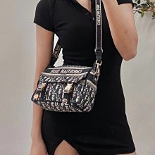 Ⅾ-15櫃  : SUNTORY BOSS COFFEE 12南非共和國航空 迴力車　天富玩具店 歷史價格詳細信息