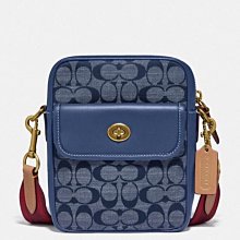 COACH豆沙綠浮雕C Logo全皮方型小款斜背男包 歷史價格詳細信息