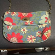 Cath Kidston【英國品牌】深藍素面  拼接花卉滿版  化妝包 / 萬用包  特價990元 (不議價) 歷史價格詳細信息
