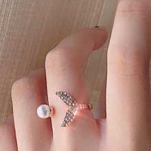 珍珠魚尾胸女高檔別小眾設計感胸花衣服配飾氣質領口防走光扣~告白氣球 歷史價格詳細信息