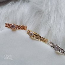 FUDGE法橘 / 正韓 時髦珍珠三角鋯石鑽開口寬戒指/LRS21928 歷史價格詳細信息