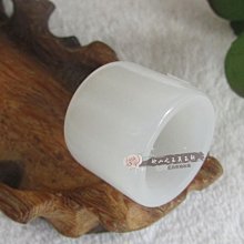 品名：精品（藏玉）奇石方章 重量：955克 規格：5.3x5.4x12厘米 編號：000號 壽山石 印章 擺件 二手【國玉之鄉二店】359 歷史價格詳細信息