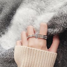 戒指鈦鋼不褪色潮流黑暗系INS純銀色圓光面圈圈簡約情侶戒指男女小眾 歷史價格詳細信息