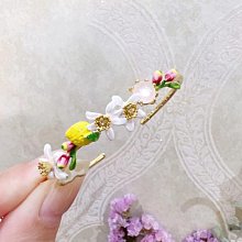 【MOMO全球購】SWAROVSKI施華洛世奇 天鵝女戒指 開口三層疊帶戒環 狐貍蜜蜂波米西亞風情月亮寶石對戒 歷史價格詳細信息