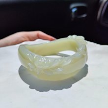 和闐玉山料隨型手鏈，適合女士戴，沒有沒女裂珠，佩戴效果約8毫8214 歷史價格詳細信息