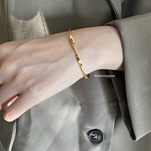 極簡冷淡風金屬珍珠抓夾大號線條髮夾女后腦勺高級感設計感鯊魚夾凌雲閣髮飾 歷史價格詳細信息