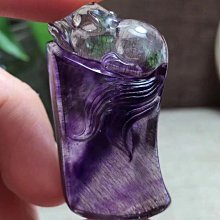 天然鈦晶吊墜 髮絲粗順，純白體鈦晶，金光閃閃，佩戴可招財 搭配14K碧璽鏈子，尺寸約24.3*16*11mm 此物屬高檔商品 售出不退換 歷史價格詳細信息