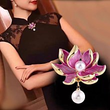 母親節禮物 明星同款 荷花珍珠胸針禮盒 價格比較,價格查詢,歷史價格詳細信息