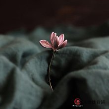 愛蓮圖 經典人物硯 精品歙硯 天然原石 【精品歙硯】愛蓮圖（一圖一物） 【材質】老坑金暈籽料 【硯品】一等品-2963 歷史價格詳細信息