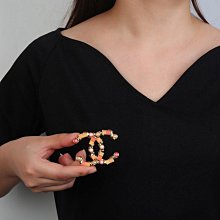 熱銷新款 CHA 香 新款 胸針 胸花   亞金黃銅材質明星大牌同款首飾潮品妖精 歷史價格詳細信息