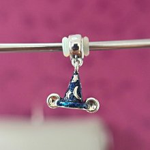 潘多拉正品迪士尼k間金90周年限量米奇吊墜CZ95新，細節微距拍的很清楚、可隨意鑑定，假的 歷史價格詳細信息