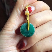 翡翠古琴吊墜正陽綠特別雅致的小掛件創匯期翡翠琴18K金扣子佩戴效果好遠遠處都很搶眼高54寬 歷史價格詳細信息