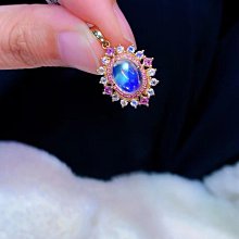 新品k金鑲嵌的月光石吊墜來咯！粉藍寶圍鑲   太靈動了！ 價格比較,價格查詢,歷史價格詳細信息