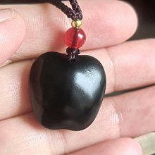 和闐玉蘋果綠梅花樁兔子，尺寸20*15*11.5毫米，無紋裂8311 歷史價格詳細信息