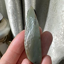 新疆和闐籽料豆子雕刻件吊墜掛件。手工雕刻高青白籽料，油膏料細 歷史價格詳細信息