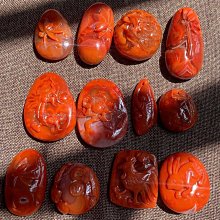 和田玉 玉石 收藏 -九尾狐牌吊墜尺寸約：mm 清透體微棉 天然水 歷史價格詳細信息