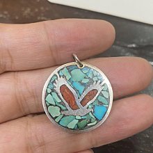 歐洲淘中古老銀琺瑯艦艇吊墜vintage非常精美的一枚老銀艦艇吊墜形象生動雕刻細致艦艇上還 歷史價格詳細信息