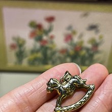 【K-2】英文字 立體磨毛 絨毛 漸層 水洗感 上衣 短袖上衣 個性短T 星星 十字星 質感 貼布【A7831】 歷史價格詳細信息