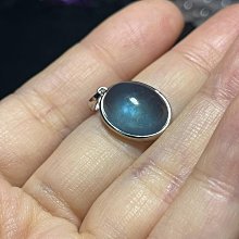 海藍寶925銀鑲嵌吊墜簡約鑲嵌夏日必備水藍藍上身超絕標價賣價拍下不退不換 歷史價格詳細信息