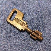 歐洲淘中古老銀琺瑯艦艇吊墜vintage非常精美的一枚老銀艦艇吊墜形象生動雕刻細致艦艇上還 歷史價格詳細信息