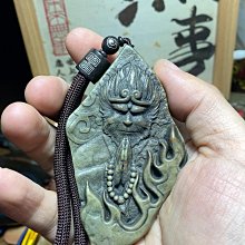 悟空大聖戈壁原石雕刻文玩手把件掛件吊墜阿拉善奇石原形原石雕刻，滄桑質感非常帥的尺寸5.2* 價格比較,價格查詢,歷史價格詳細信息