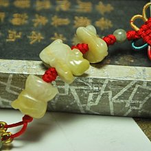 【東采藝術珠寶】五行生肖(牛虎猴) 帶黃青白玉 玉珮吊飾 玉墜子 CJA00097 早期冰種花青紫玉吊飾 古董老件 價格比較,價格查詢,歷史價格詳細信息
