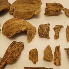 沉片【和義沉香】 《編號K019》正老貨 品香級數可遇不可求的加里萬丹沉片手工沉片 品香沉片 薰香沉片 歡迎親臨比較 歷史價格詳細信息