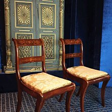 ⚜️ 皇家之門 . 歐洲古董 ⚜️19世紀 德國古董 黑森林 精湛手工 立體雕刻 花鳥 座鐘 花瓶 三件組 歷史價格詳細信息