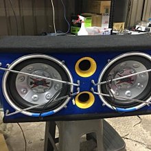 售 雙12主動式重低音 含電容   原廠配的擴大機很夠力 很蹦  長89寬30高37  售3800物品在湖口交流道附近可面交測試 歷史價格詳細信息