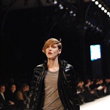 搜尋你內心的關鍵字：Google最熱門的自我成長課程！幫助你創造健康、快[二手書_良好]8344 TAAZE讀冊生活 歷史價格詳細信息