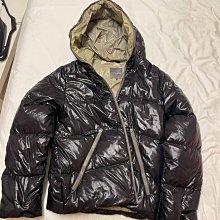 Duvetica 珍珠白色拼咖綠雙色亮面長版光澤羽絨外套 歷史價格詳細信息