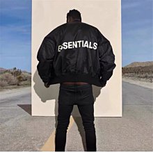 ESSENTIALS復線前印花款，很喜歡自留款，珍珠絨面料，保溫性好！字母硅膠材質，熱熔定型，立體效果很好。男女同款的Oviesize版型，可玩個下半身失蹤 歷史價格詳細信息