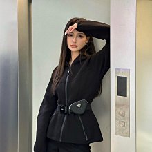 【PRADA】經典Saffiano 三角LOGO 雙口袋穿釦束口 尼龍後背包 ~~ 特價出清 ~~ 歷史價格詳細信息