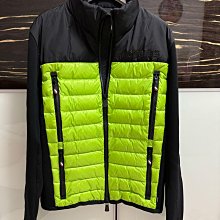 moncler grenoble壓膠滑雪羽絨服 彰顯造型氣質的不朽傳奇．極致款的休閑戶外型羽絨服 歷史價格詳細信息