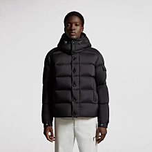 【皮皮購】Moncl*2024春夏新款男女同款短袖T恤 採用logo圖案印花設計 歷史價格詳細信息