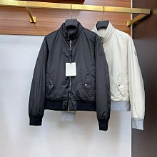 簡約帥氣moncler羽絨外套 好氣質又高級 頂級95白鴨絨 超柔軟 充羽量蓬松飽滿 超級重工 版型完美 超舒服 歷史價格詳細信息