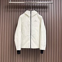 Moncler 棉質 翻領 POLO衫 經典logo 款。黑 / 白 任選 歷史價格詳細信息