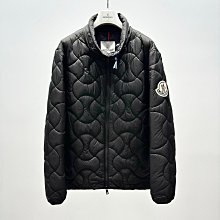 【皮皮購】Moncle霧面短款爆款羽絨服 厚實 保暖 防寒外套 歷史價格詳細信息