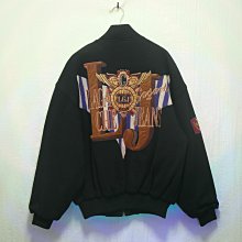 日本古董vintage孤品 肌理感綠色銅花瓶 高16.9cm 口徑6.2cm 肚徑20.9cm 底徑9cm 器型飽滿，線條流暢，沉甸甸很有分 歷史價格詳細信息