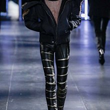 YSL Saint Laurent Paris 皮領短袖深藍Polo衫 歷史價格詳細信息