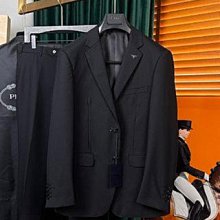 Prada男士商務休閒連帽羽絨服外套，獨家首發新品! 具有防水防風性能 歷史價格詳細信息