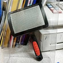 寵物用鋼針梳▪︎狗貓除毛▪︎浮按壓除毛刷▪︎寵物細針梳▪︎按壓脫毛▪︎梳子圓頭設計▪︎60度彎曲鋼針設計▪︎保護皮膚不刮傷▪︎更有效地▪︎去除毛孩的老廢毛髮 歷史價格詳細信息