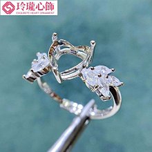 新品k金鑲嵌的月光石吊墜來咯！粉藍寶圍鑲   太靈動了！ 歷史價格詳細信息