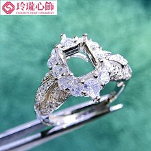 新品k金鑲嵌的月光石吊墜來咯！粉藍寶圍鑲   太靈動了！ 歷史價格詳細信息