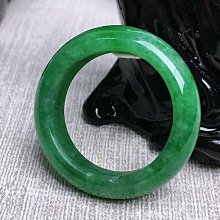 冰種辣陽綠蛋面尺寸12.6-8.4-5.1mm 克重:0.91g 翡翠 飾品 收藏【二手】【祈福閣】-588 歷史價格詳細信息