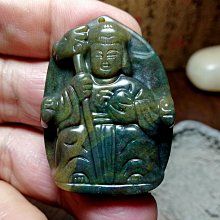 潤澤光亮迷人→天然新疆戈壁三彩玉項鍊{金玉滿堂/富貴有餘}Wi-25 純手工立體雕刻精品+送珠鍊繩《紀老師玉石設計坊》※正能量→聚氣招財•激發勇氣•身心靈和諧! 歷史價格詳細信息