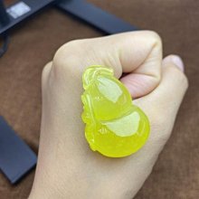 冰黃翡翠福豆吊墜背面后開蓋種老膠感足是天然芬達黃翡翠 翡翠 飾品 收藏【二手】【微淵古董】-4327 歷史價格詳細信息