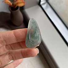 冰潤翡翠隨形玉墜冰潤起膠室外自然光拍攝18k金鑲嵌扣子整體 翡翠 飾品 收藏【二手】【微淵古董】-4271 歷史價格詳細信息