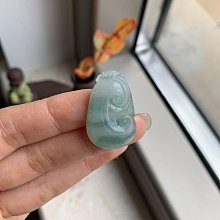 天然冰種翡翠厚裝文殊菩薩帶點底色，尺寸68.4*38.4*8 - 歷史價格詳細信息